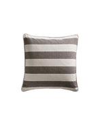 Tine K Home Kissen breit gestreift, Mocca 50 × 50 cm