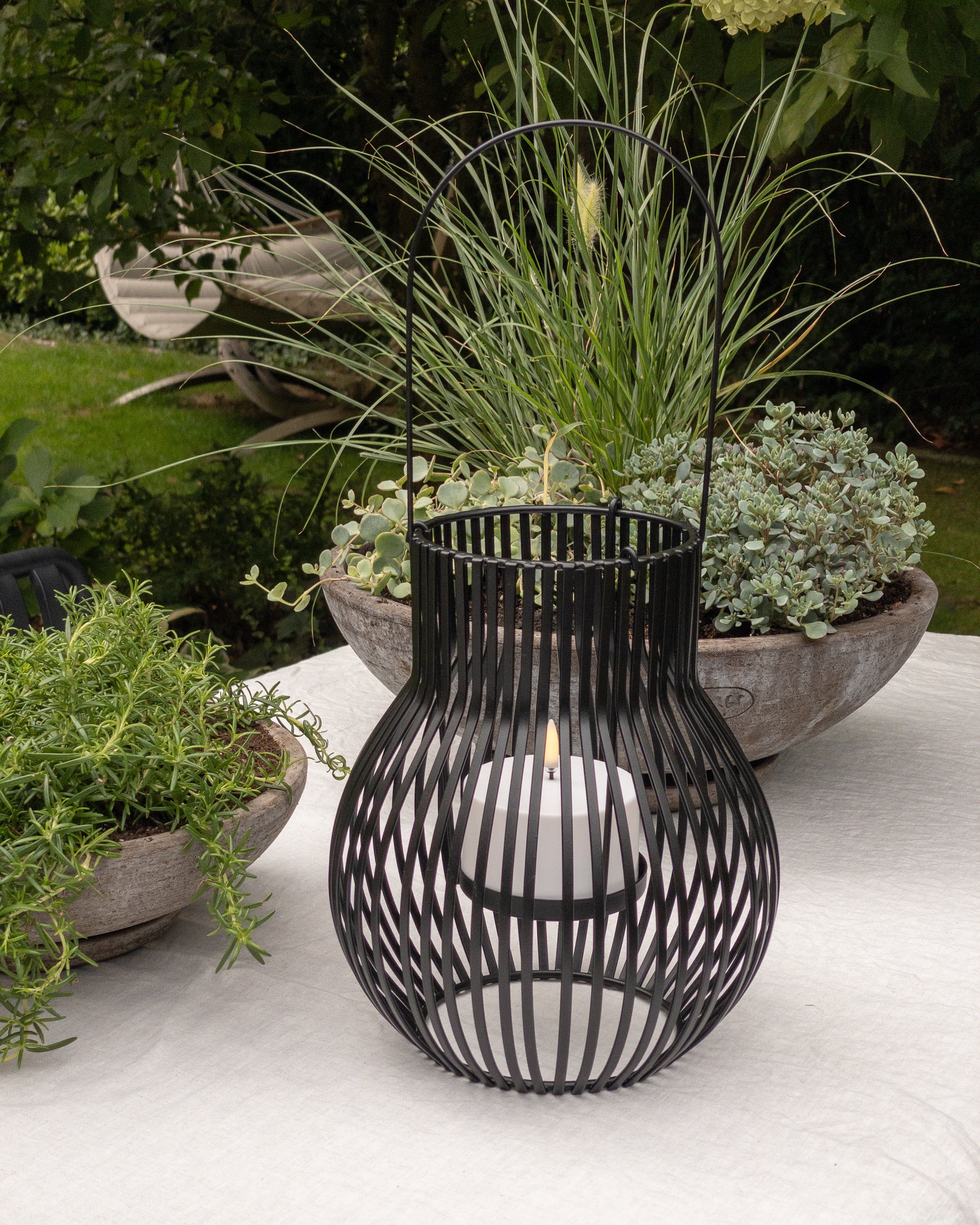 Große 2-in-1 Outdoor Laterne, schwarz