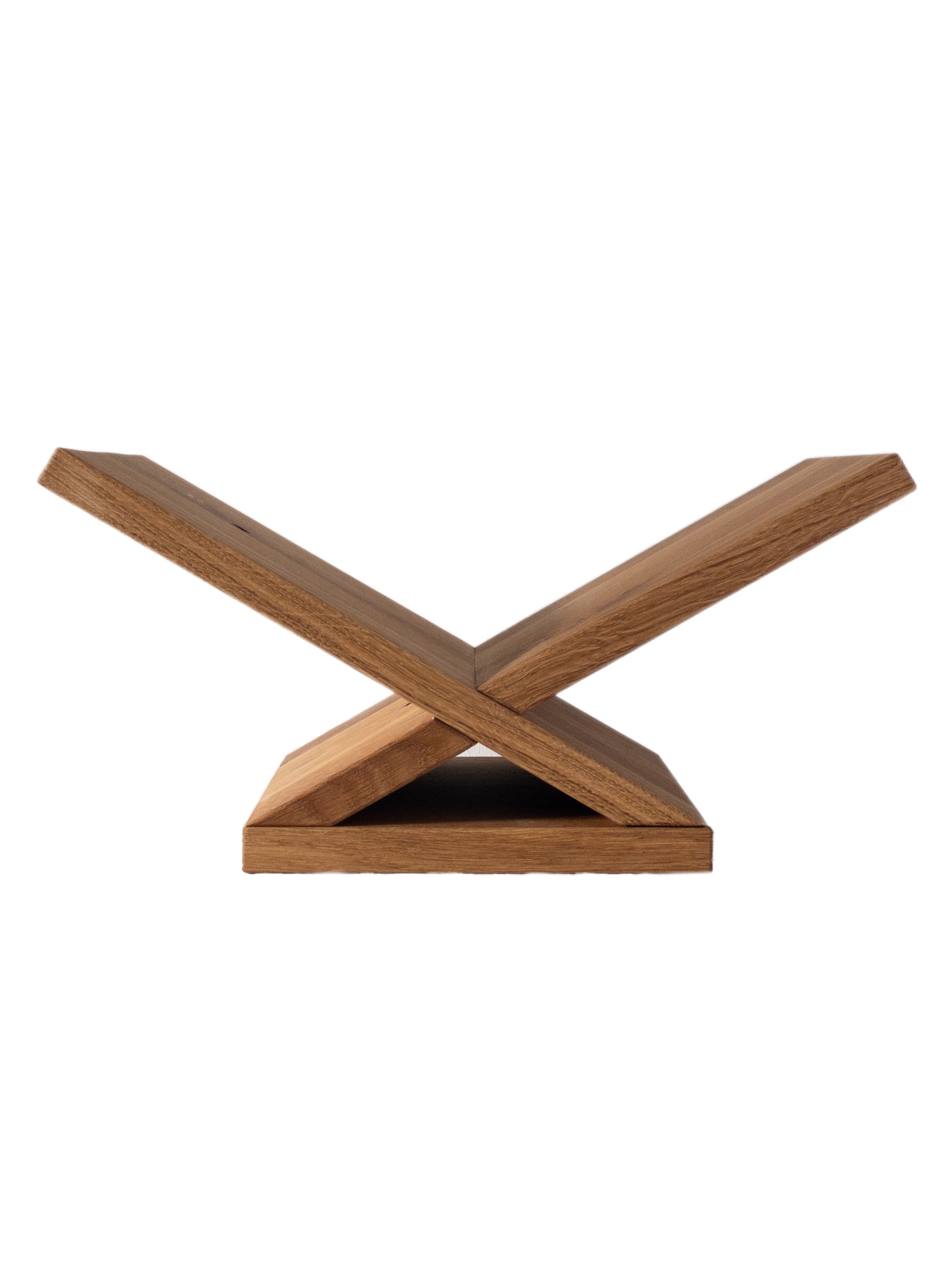 Buchständer aus Holz Eiche geölt „Arve“