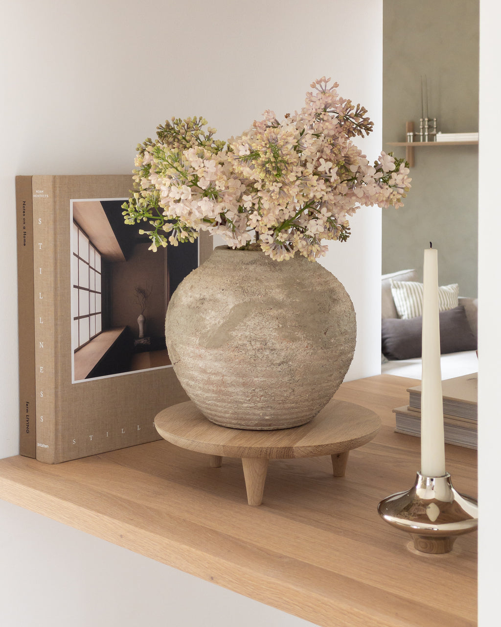 Großes Holztablett mit Füßen Eiche naturbelassen „Liva“