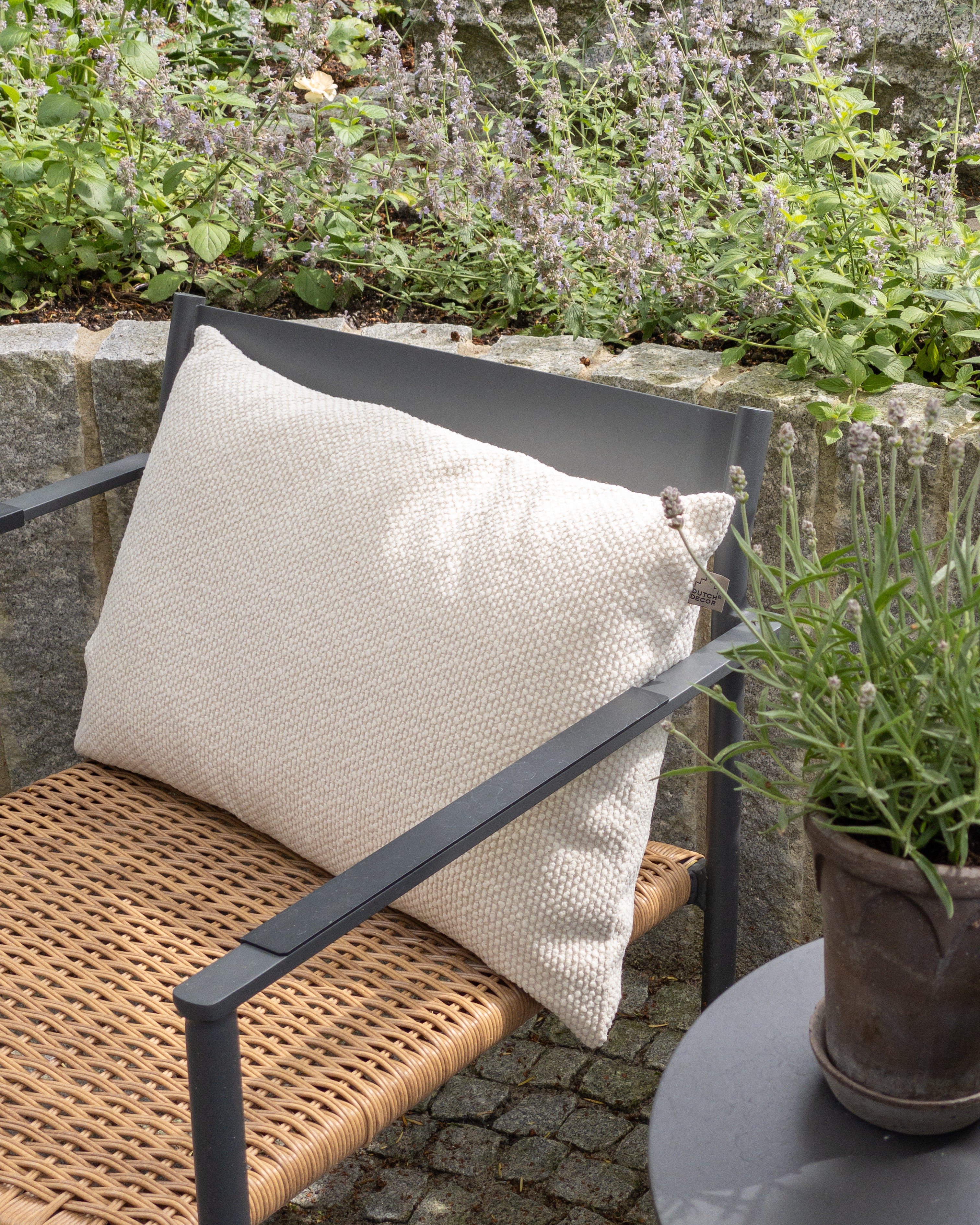 Outdoorkissen mit Füllung 40 x 60 cm in Naturweiß