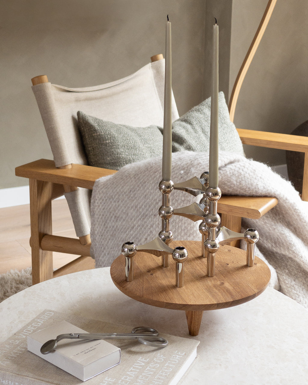 Großes Holztablett mit Füßen Eiche geölt „Liva“