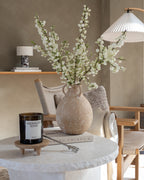 Amphore Vase in Beige aus Metall „Mira“