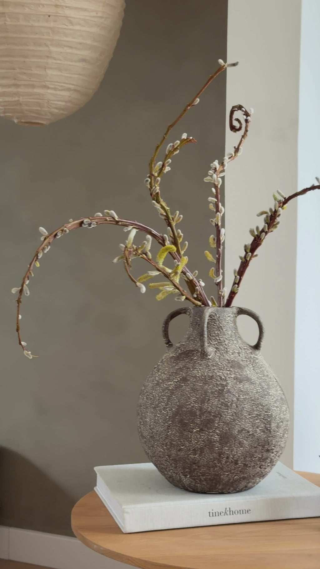 Amphore Vase „Mira“ aus braunem Metall