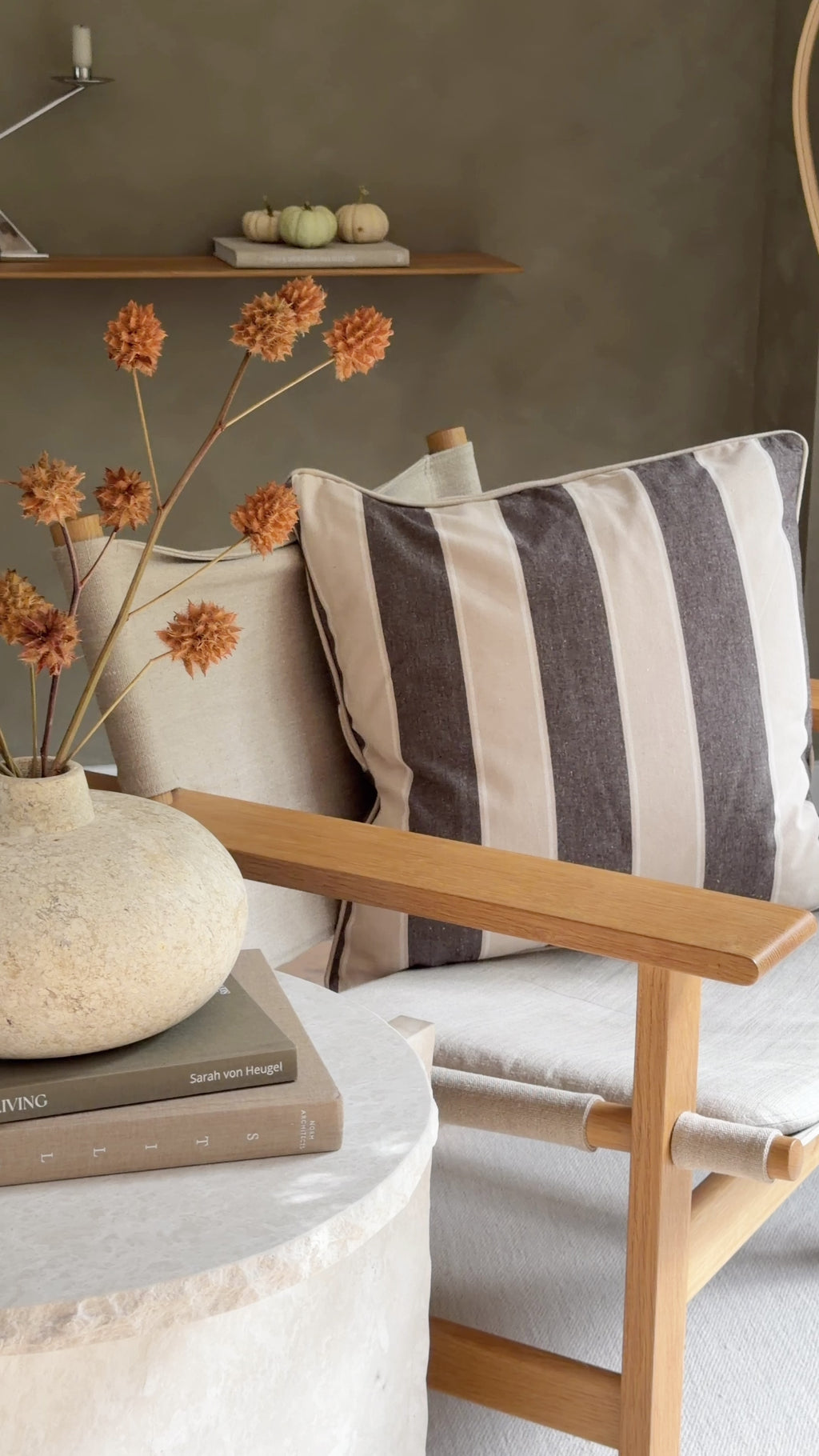 Tine K Home Kissen breit gestreift, Mocca 50 × 50 cm