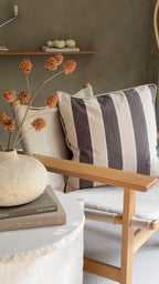 Tine K Home Kissen breit gestreift, Mocca 50 × 50 cm