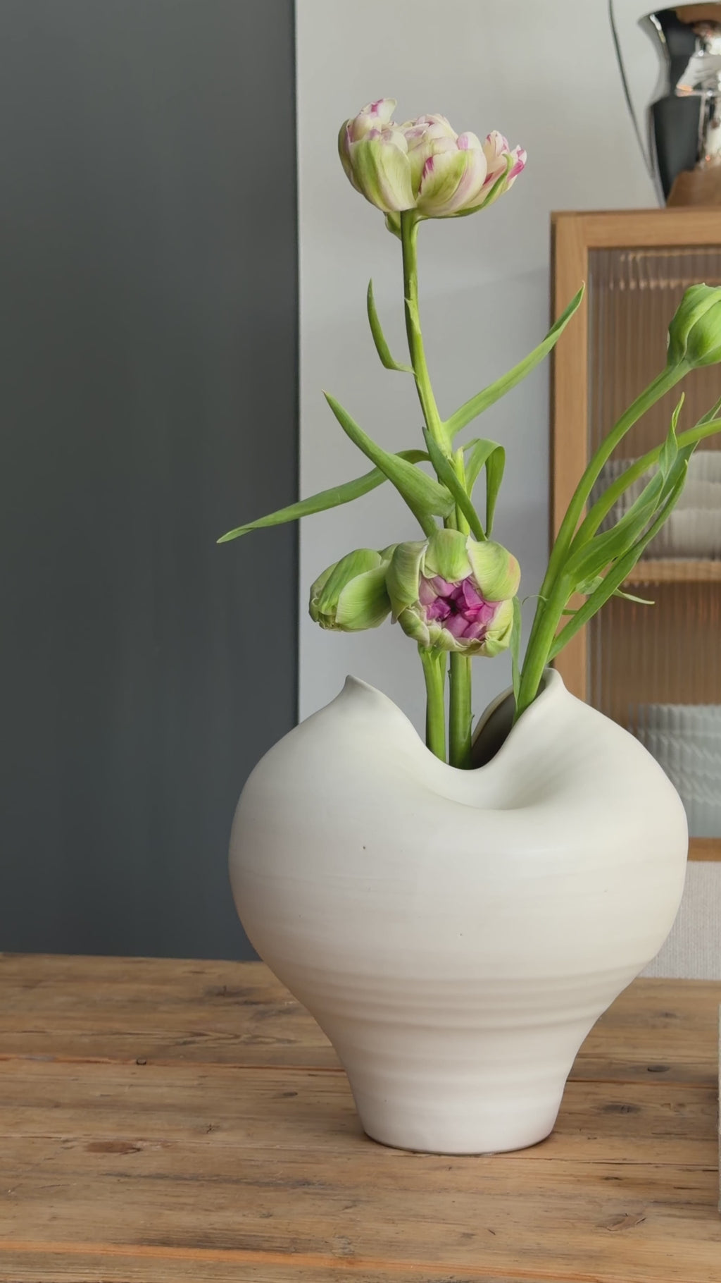 Kleine weiße Vase „Suna“