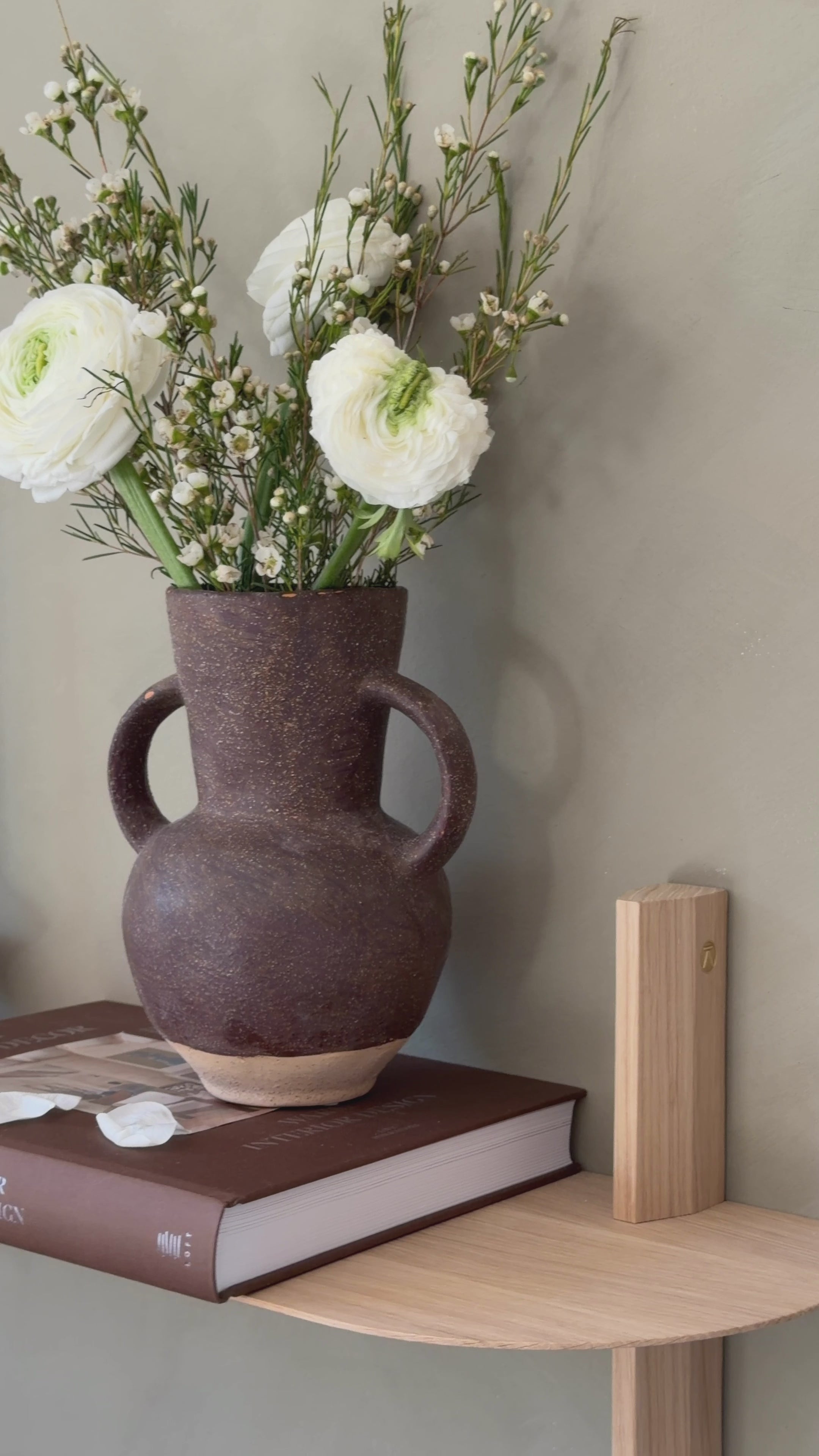 Vase braun Keramik
 „Lobe“